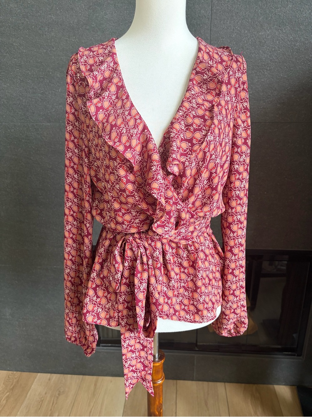 Max Studio Long Sleeve Wrap Ruffle Front Top Size Small